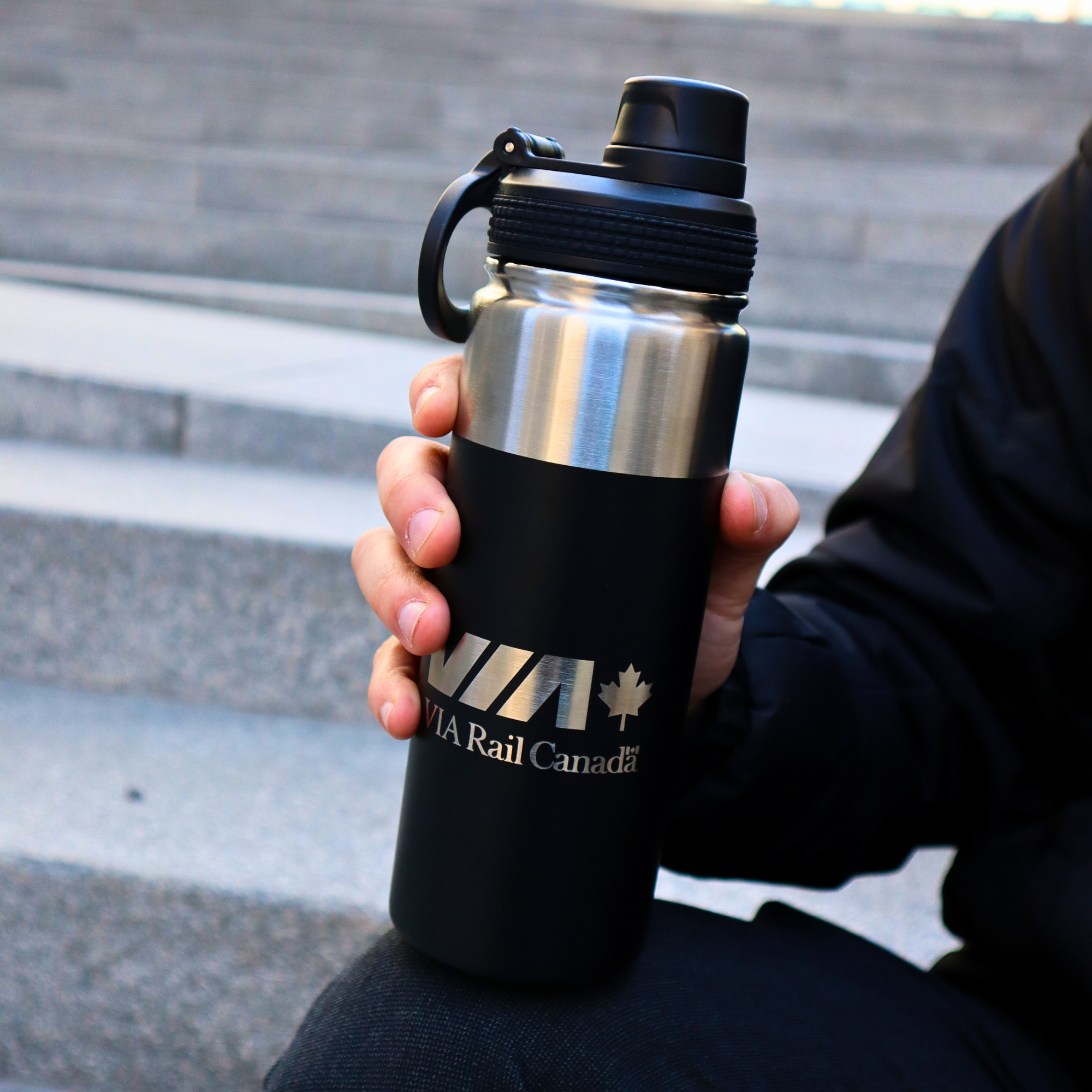 Asobu Alpine Flask vacuum insulated bottle